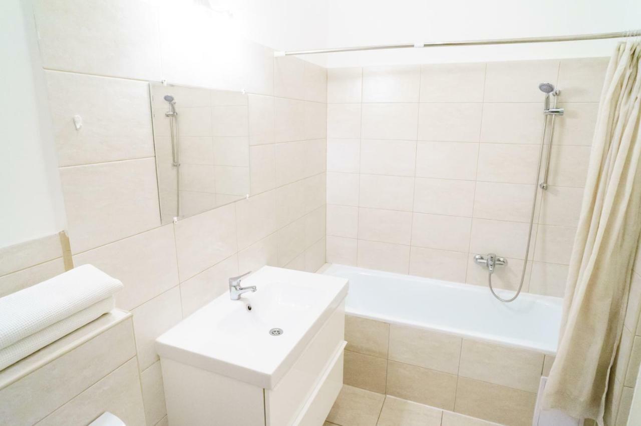 Apartament Kingdom & Car Parking On-site & Aircon & Quiet & Family Friendly *