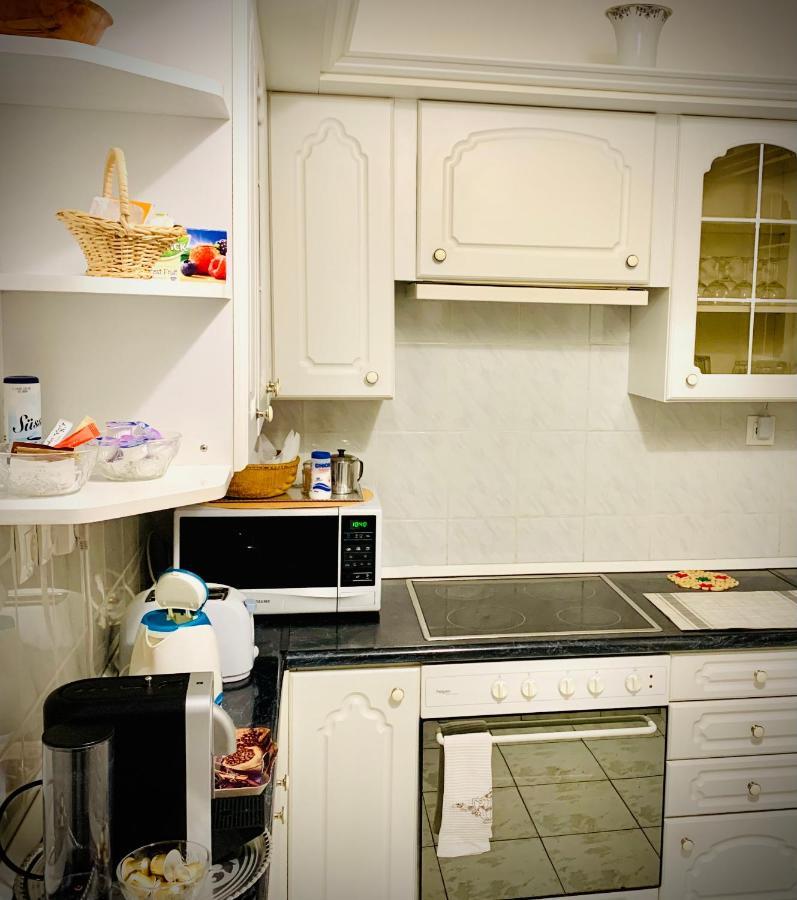 Kingdom & Car Parking On-site & Aircon & Quiet & Family Friendly Apartmán *